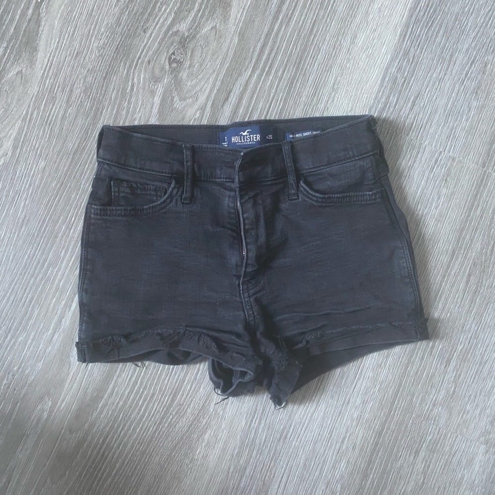 HOLLISTER HI-RISE JEAN SHORTS